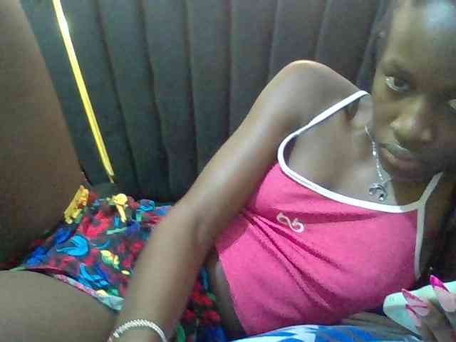 Sexyafricanah001 webcam