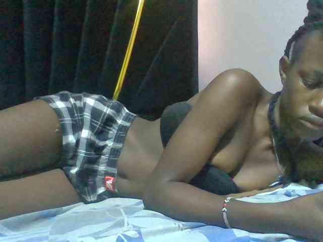 Sexyafricanah001 webcam