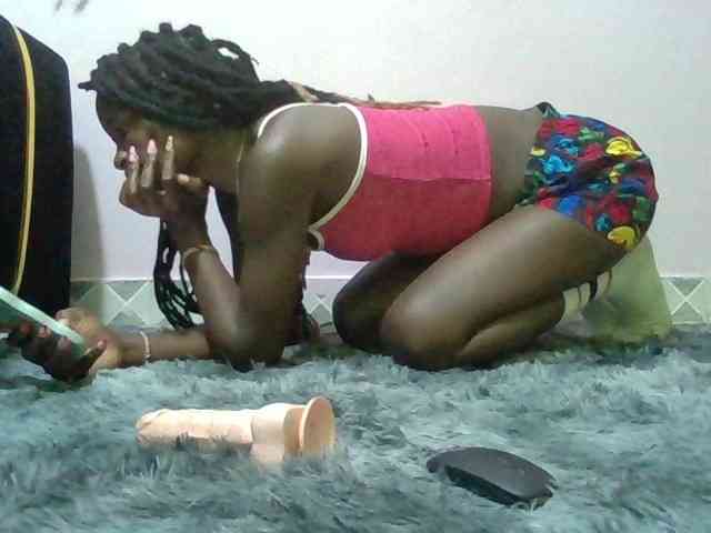 Sexyafricanah001 webcam