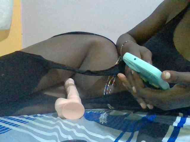 Sexyafricanah001 webcam