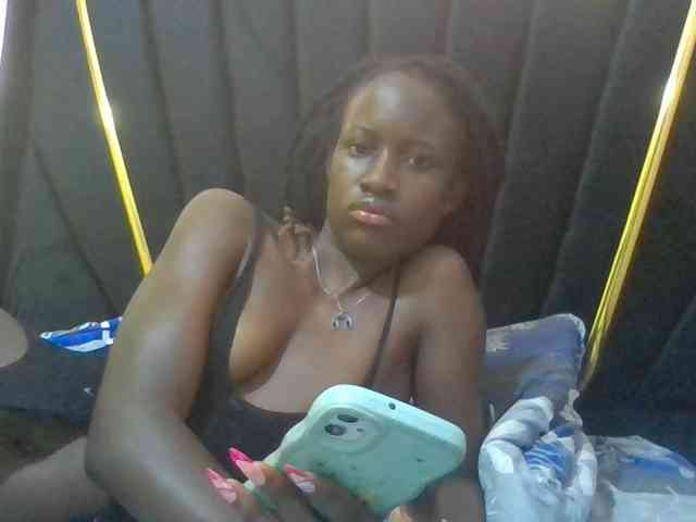 Sexyafricanah001 webcam