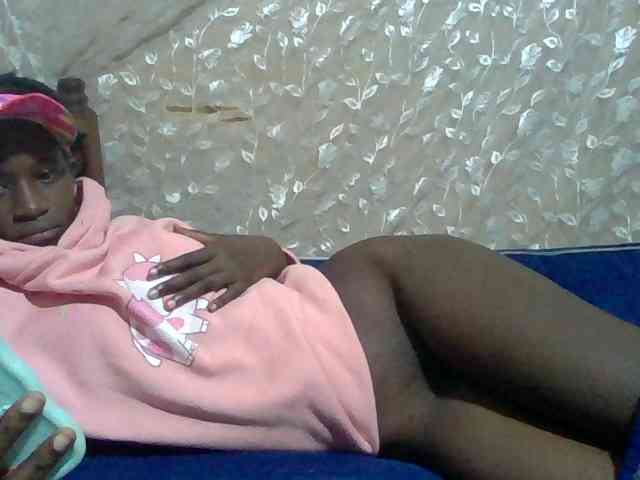 Sexyafricanah001 webcam