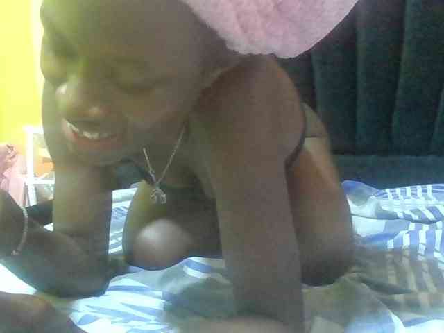 Sexyafricanah001 webcam