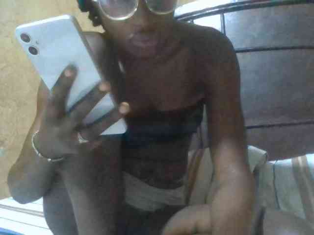 Sexyafricanah001 webcam