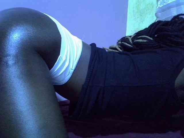 Sexyafricanah001 webcam