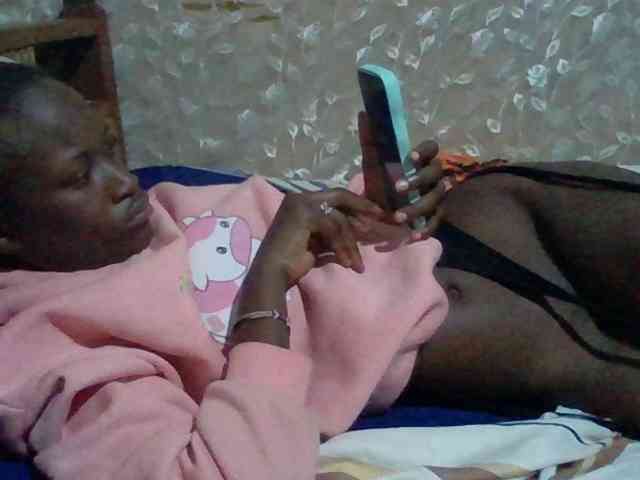 Sexyafricanah001 webcam