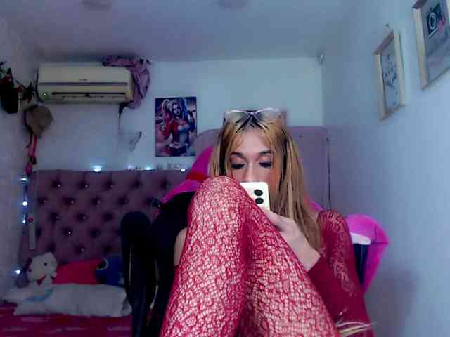 DaniellaSlut Sex Cam Show
