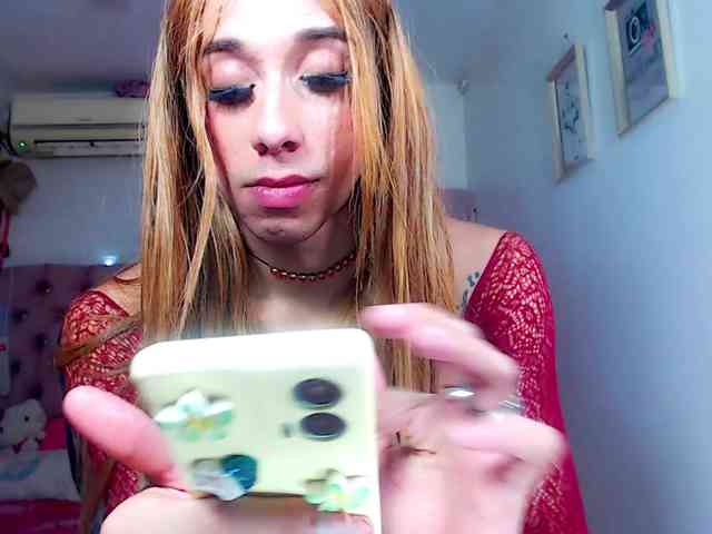 DaniellaSlut Sex Cam Show