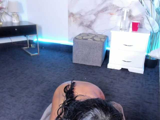 natyxo's BongaCams show and profile