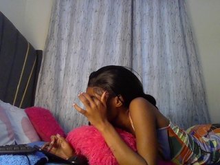 Fl0werssxoxo's Live Webcam