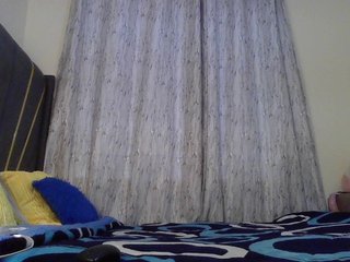 Fl0werssxoxo's Live Webcam