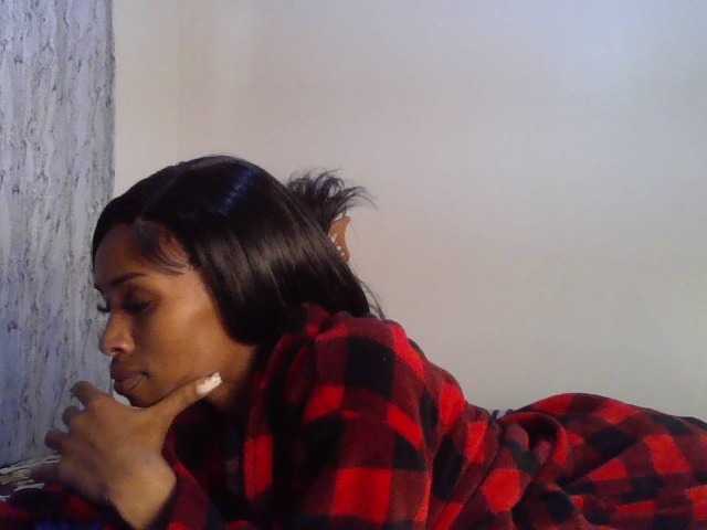 Fl0werssxoxo live cam on BongaCams