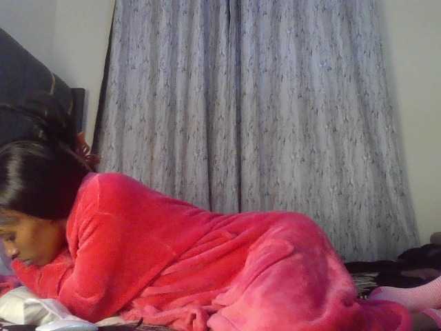 Fl0werssxoxo live webcam show