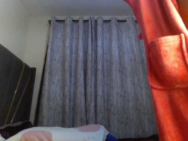 Fl0werssxoxo live webcam show