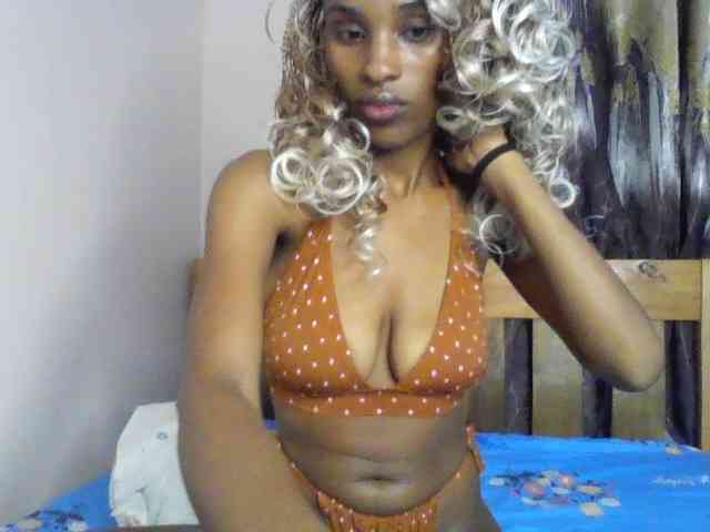 Fl0werssxoxo webcam