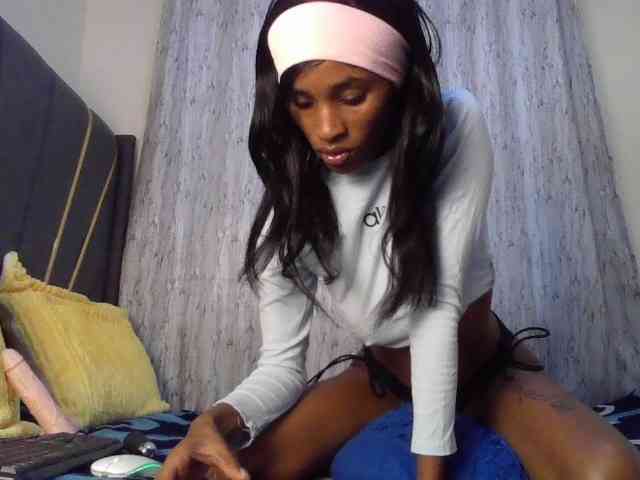 Fl0werssxoxo webcam