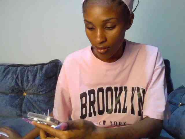 Fl0werssxoxo webcam
