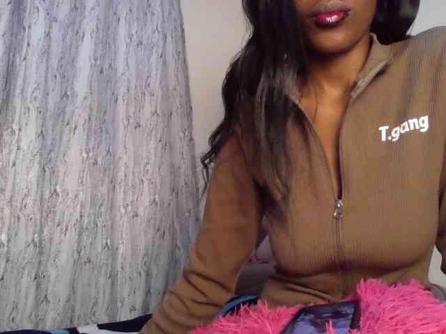 Fl0werssxoxo webcam