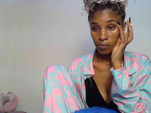 Fl0werssxoxo webcam