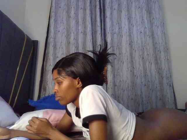 Fl0werssxoxo webcam