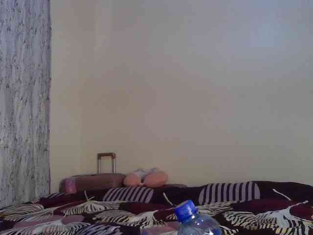 Fl0werssxoxo webcam