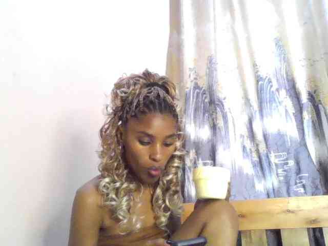 Fl0werssxoxo webcam