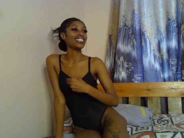 Fl0werssxoxo webcam