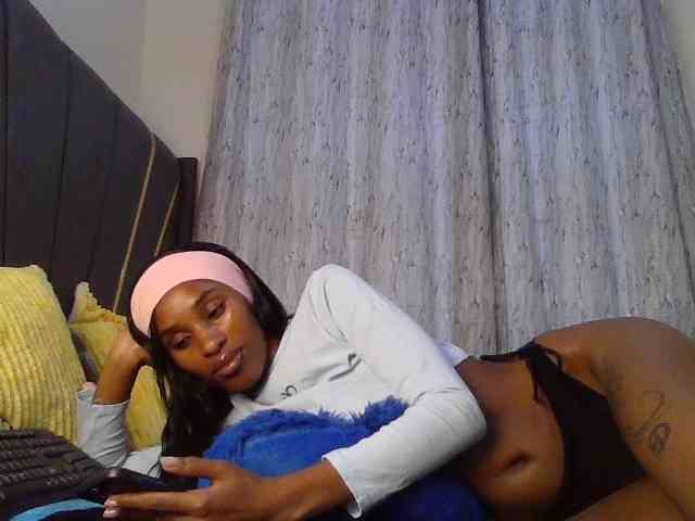 Fl0werssxoxo webcam