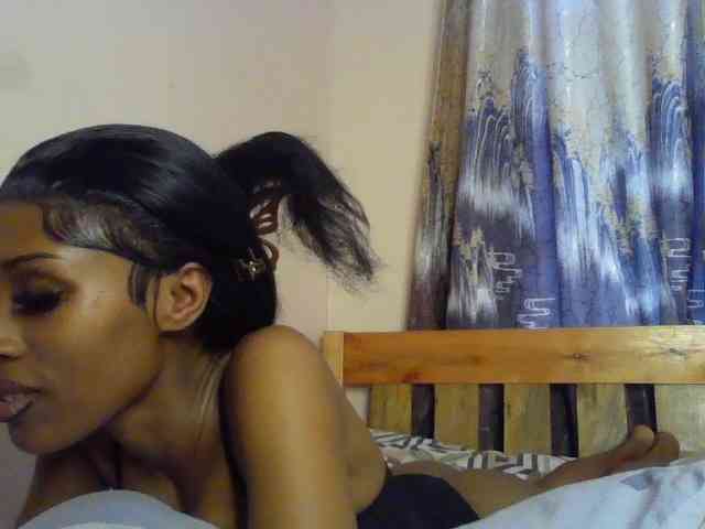 Fl0werssxoxo webcam