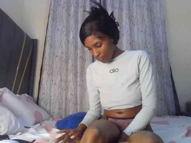 Fl0werssxoxo webcam