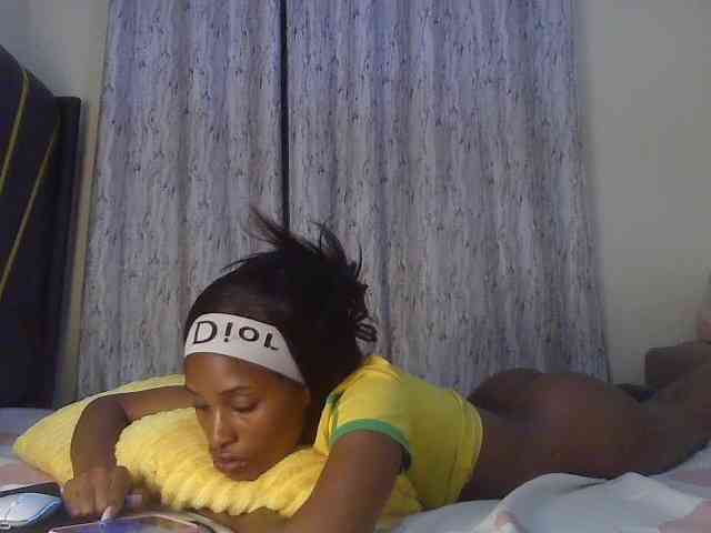 Fl0werssxoxo webcam