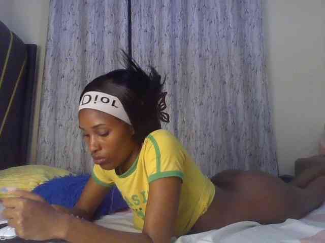 Fl0werssxoxo webcam