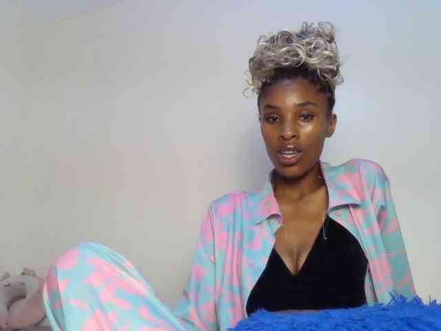 Fl0werssxoxo webcam