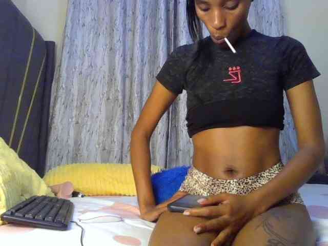 Fl0werssxoxo webcam