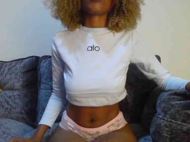 Fl0werssxoxo webcam