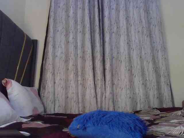 Fl0werssxoxo webcam