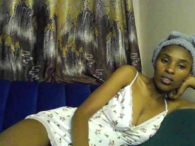 Fl0werssxoxo webcam