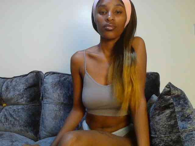 Fl0werssxoxo webcam