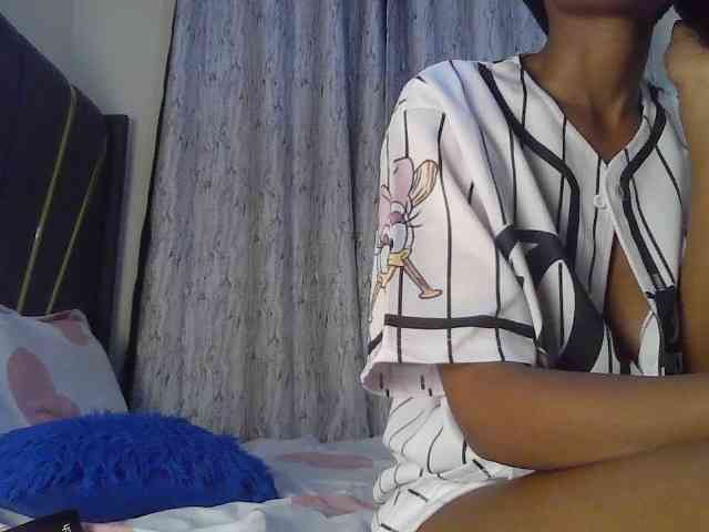 Fl0werssxoxo webcam