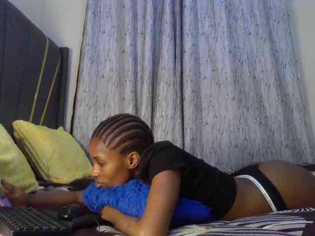 Fl0werssxoxo webcam
