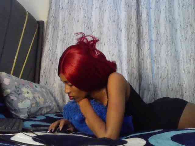 Fl0werssxoxo webcam