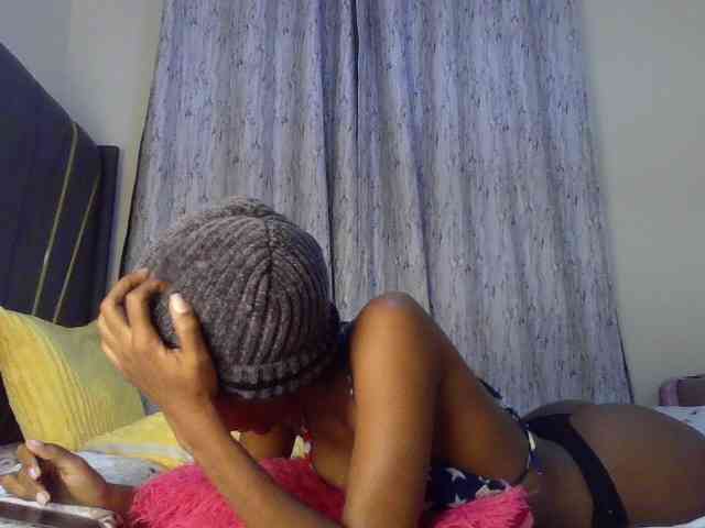 Fl0werssxoxo webcam