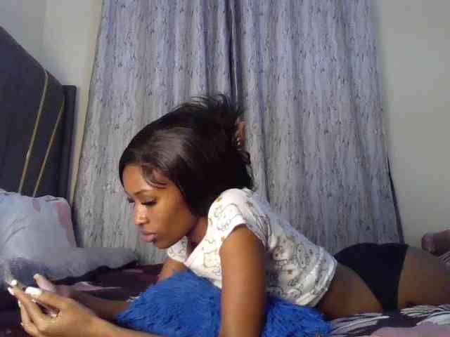 Fl0werssxoxo webcam