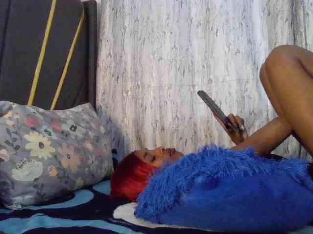 Fl0werssxoxo webcam