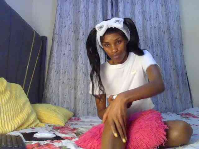 Fl0werssxoxo webcam
