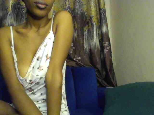 Fl0werssxoxo webcam