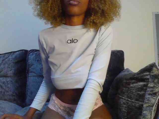 Fl0werssxoxo webcam