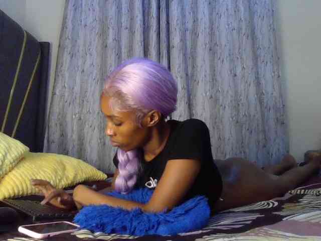 Fl0werssxoxo webcam