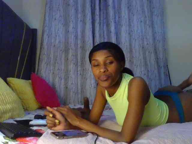 Fl0werssxoxo webcam