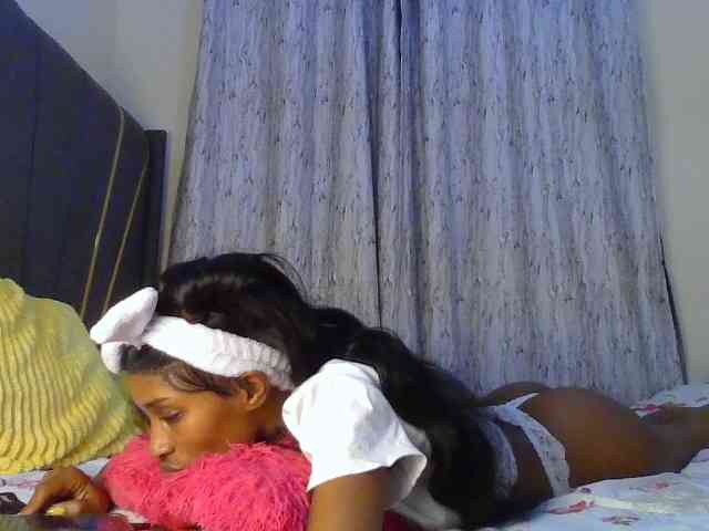 Fl0werssxoxo webcam